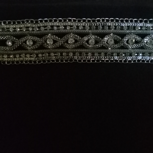 Gorgeous crystal rhinstonrmesh stamens Bracelet - Picture 6 of 6